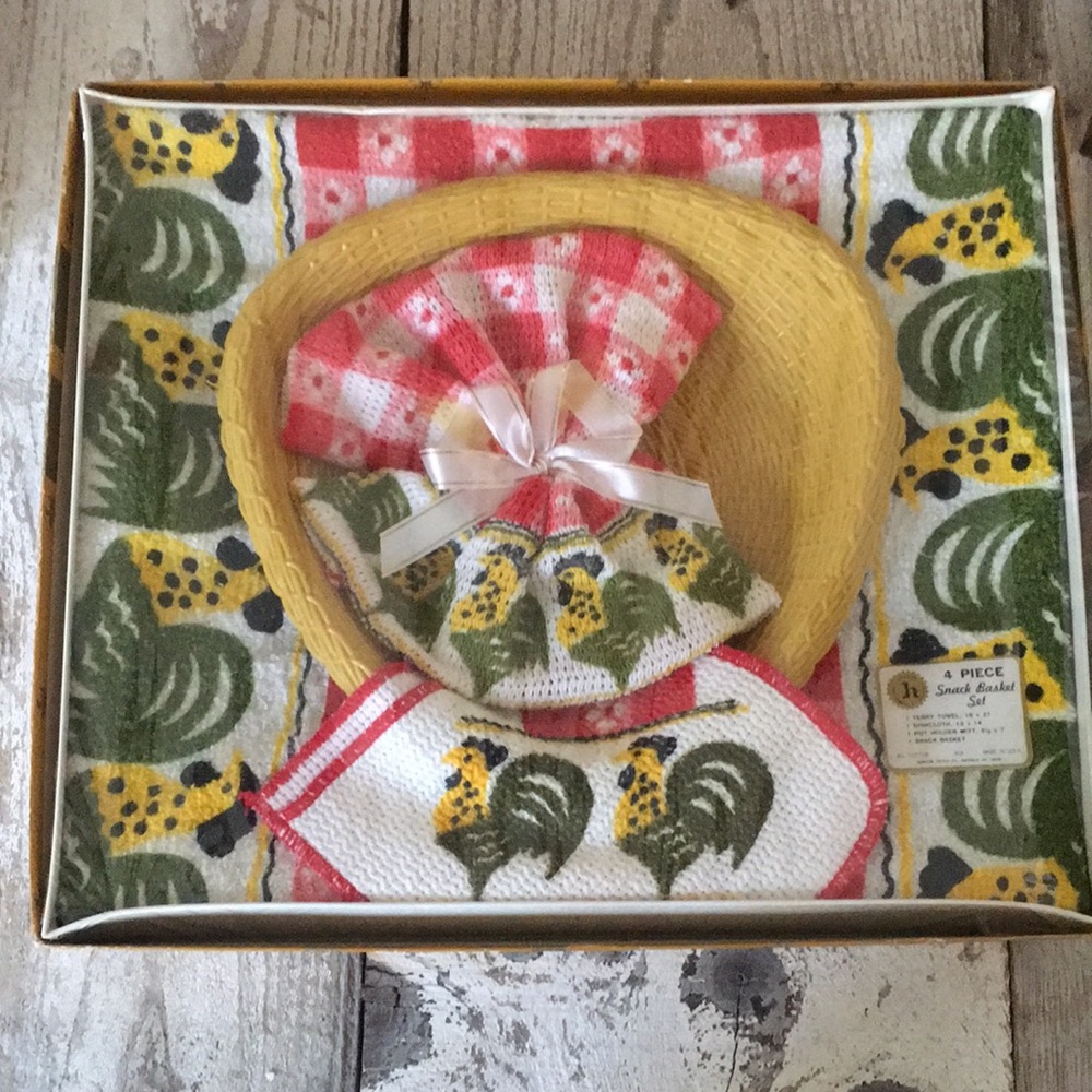 Vintage Chicken…4 Piece Snack Basket Set